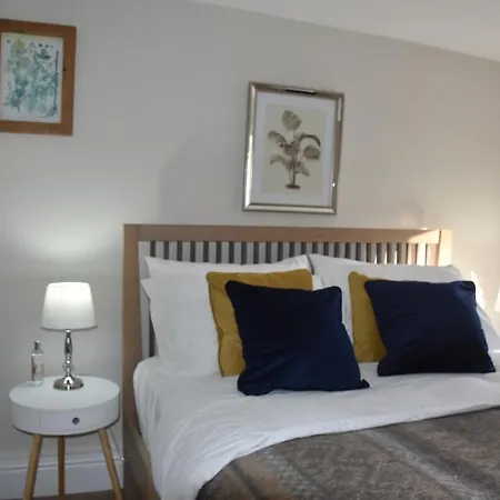 Peep-o-day-the Stylish Dale View *